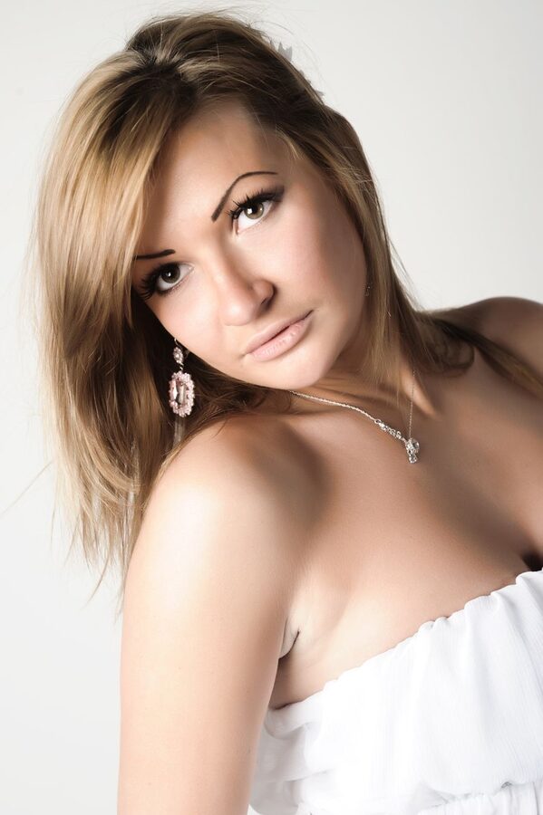 Özge Beykoz escort